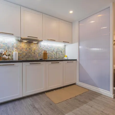 In Alfama By Lucky Surface